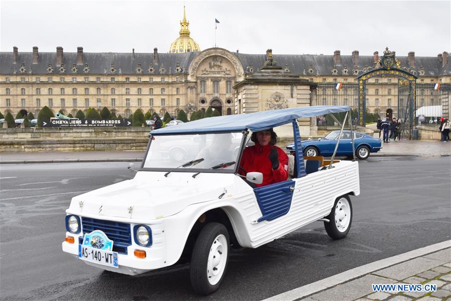 （国际）（3）巴黎举办第16届“老爷车”巡游活动
