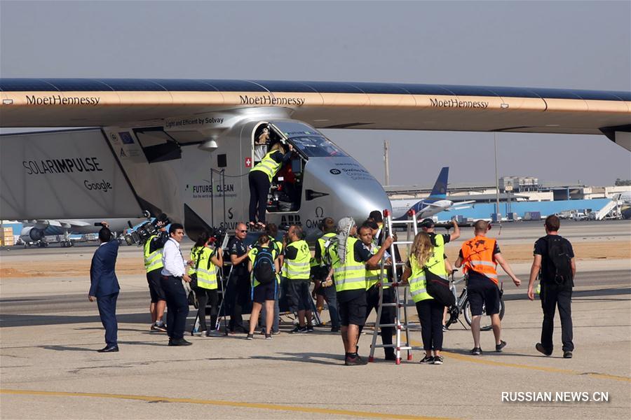 Solar Impulse 2 приземлился в египетской столице