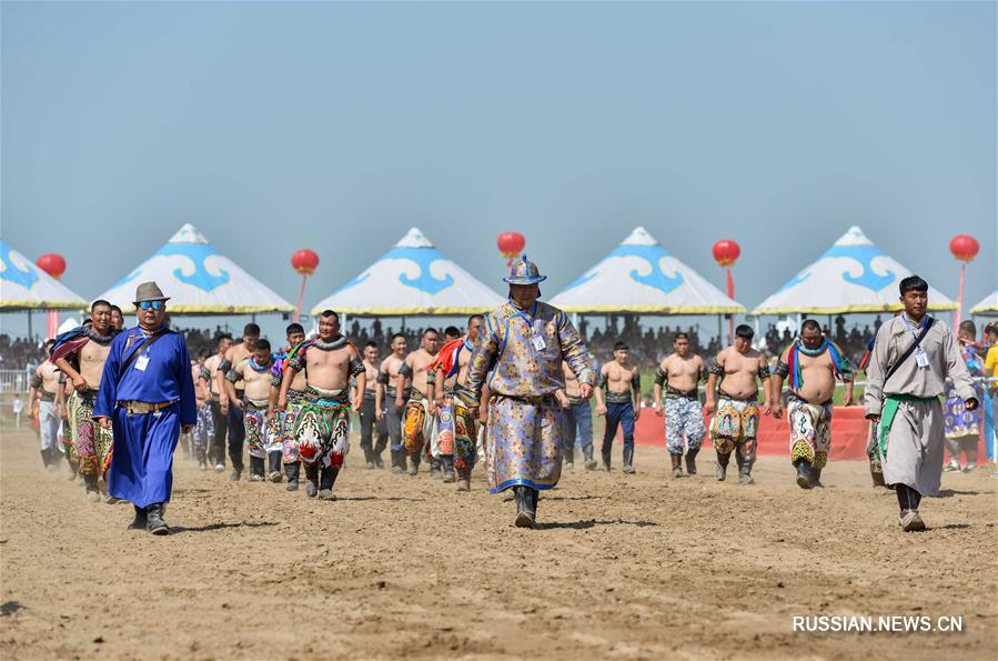 Летний туристический фестиваль "Надаам" открылся во Внутренней Монголии