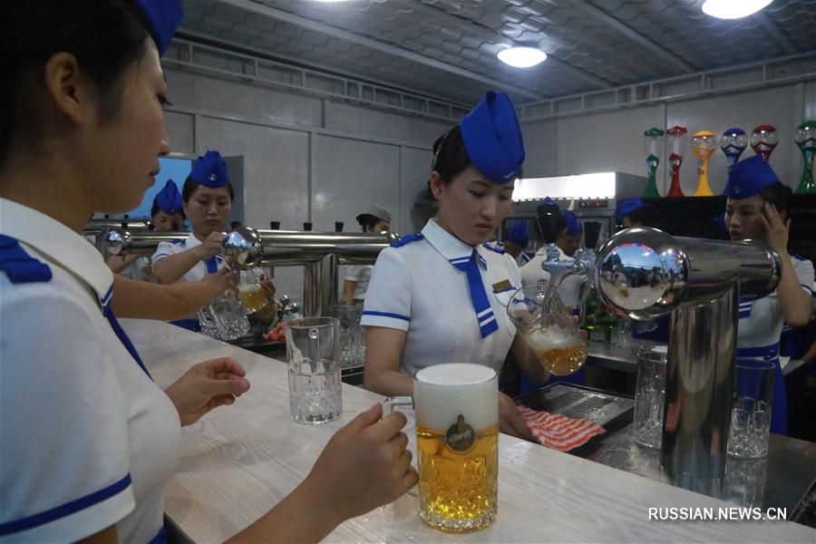 В Пхеньяне начался первый пивной фестиваль "Тэдонган"