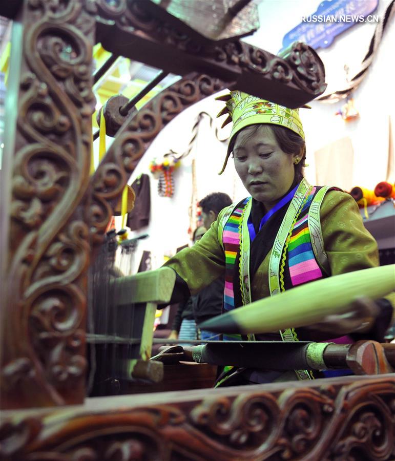 Ремесла народов Тибета на ярмарке в Лхасе
