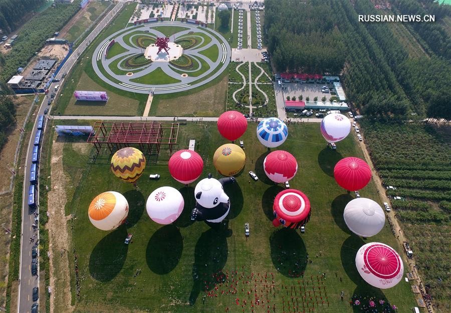 Фестиваль воздушных шаров в Ланфане