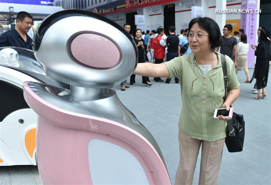 Роботы на Неделе инноваций в Шэньчжэне