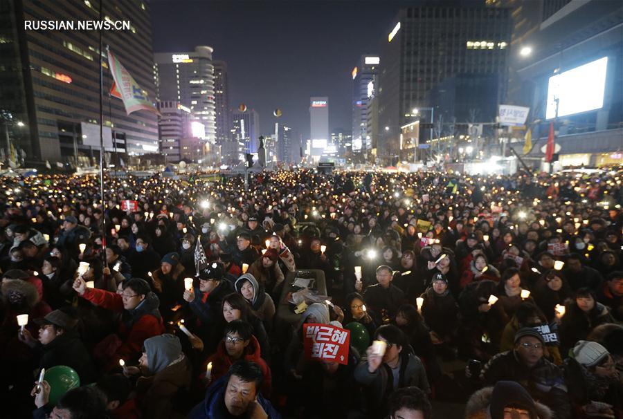 （外代一线）（1）韩国民众再次举行集会要求朴槿惠下台