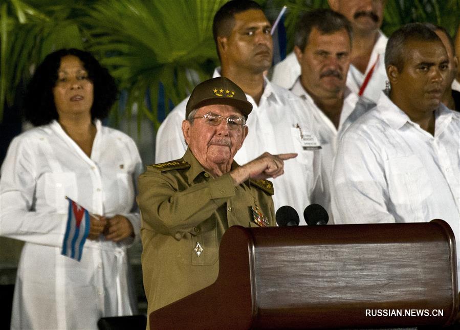 （外代一线）（1）古巴圣地亚哥举行盛大集会悼念菲德尔·卡斯特罗