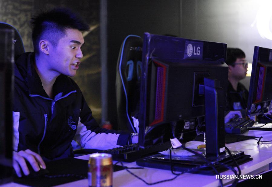 В Шэньчжэне завершился первый чемпионат Китая по киберспорту "CHINA TOP"