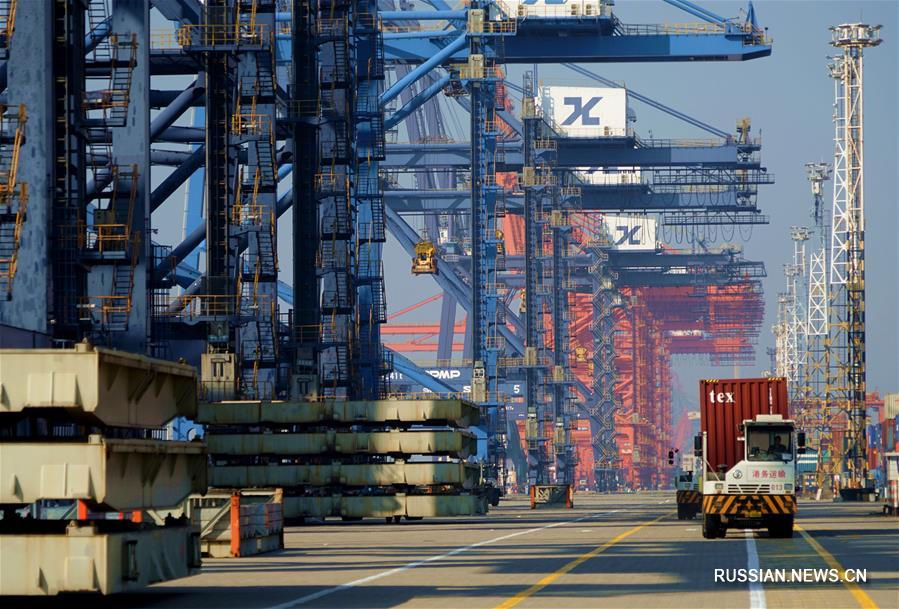 Оборот контейнеров в порту Сямэнь вырос более чем на 4 процента