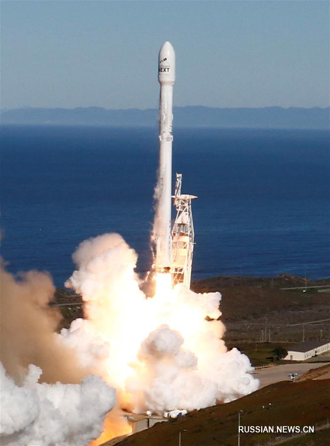 Нижняя ступень американской ракеты-носителя Falcon 9 совершила управляемый спуск  на море