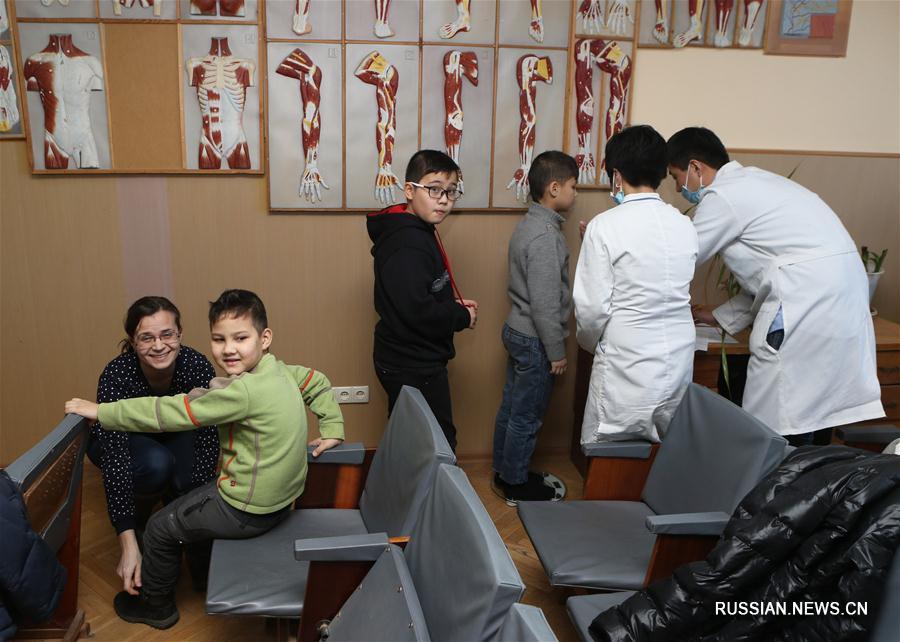 Китайские медики провели бесплатный прием в Киеве