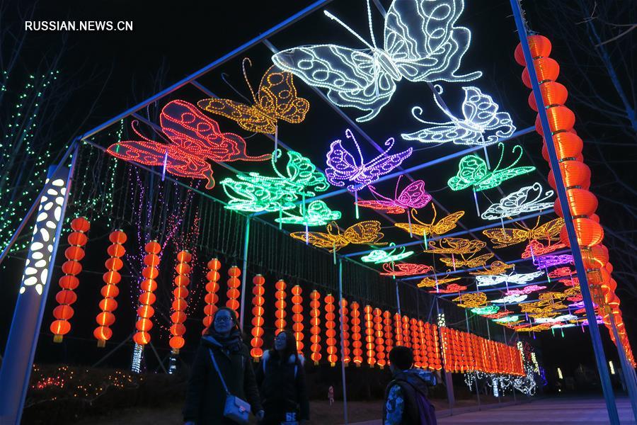 В парке DreamEast - Future World под Пекином начались праздничные гулянья