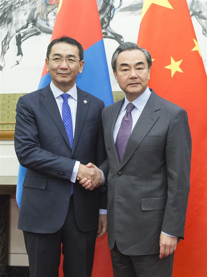 （XHDW）王毅与蒙古国外长蒙赫奥尔吉勒会谈
