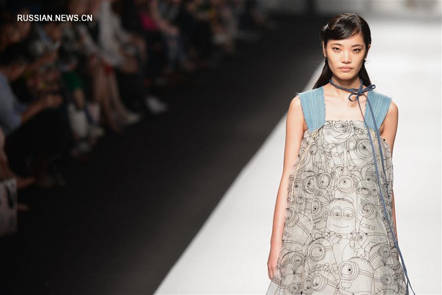 Показ коллекции JI CHENG на Шанхайской неделе моды