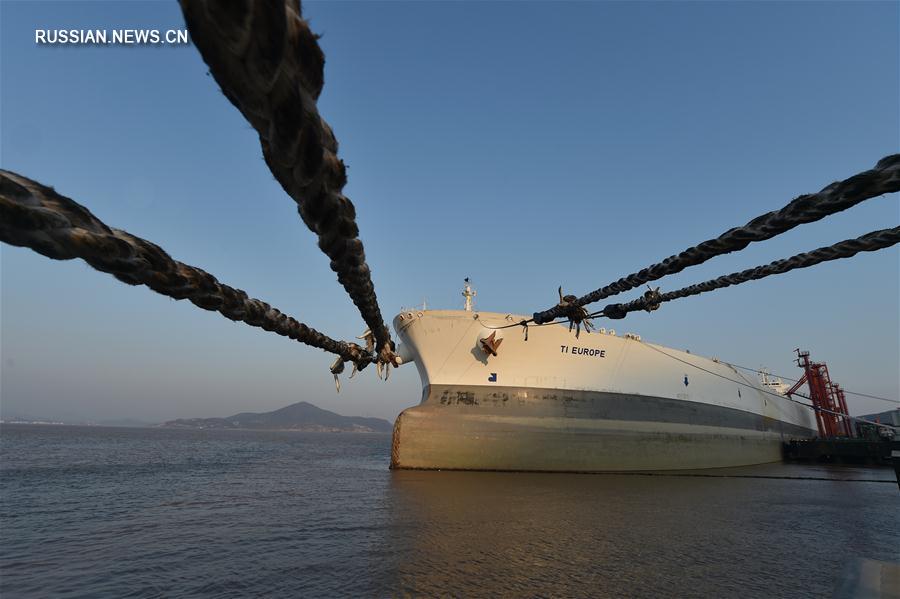 Крупнейший в мире нефтяной танкер покинул порт Нинбо