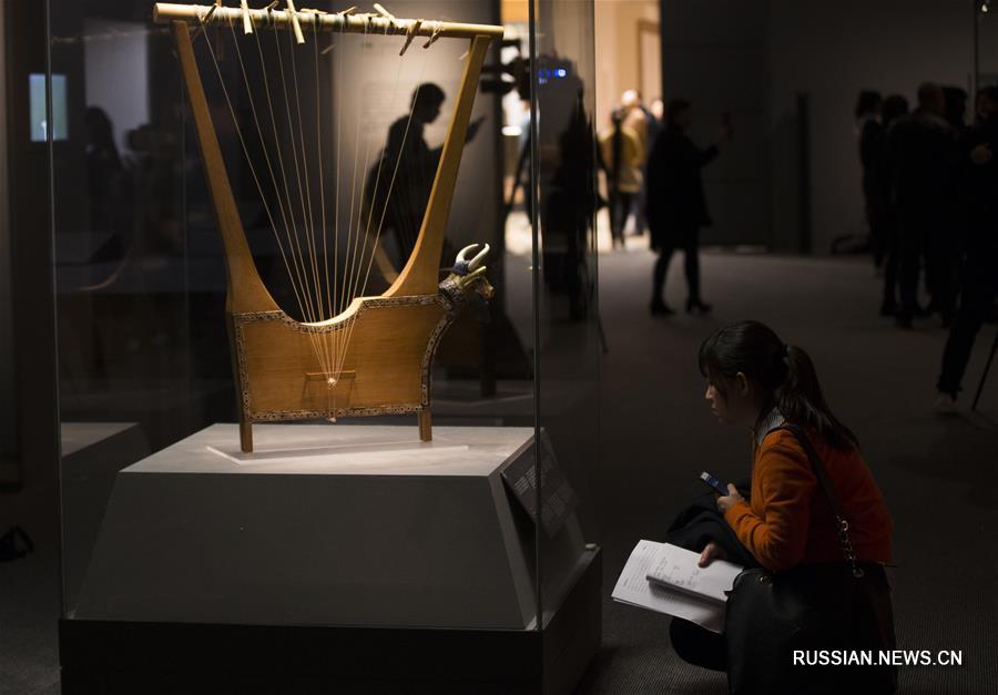 Выставка "Всемирная история в 100 памятниках культуры из фондов Британского музея"  открылась в Пекине 