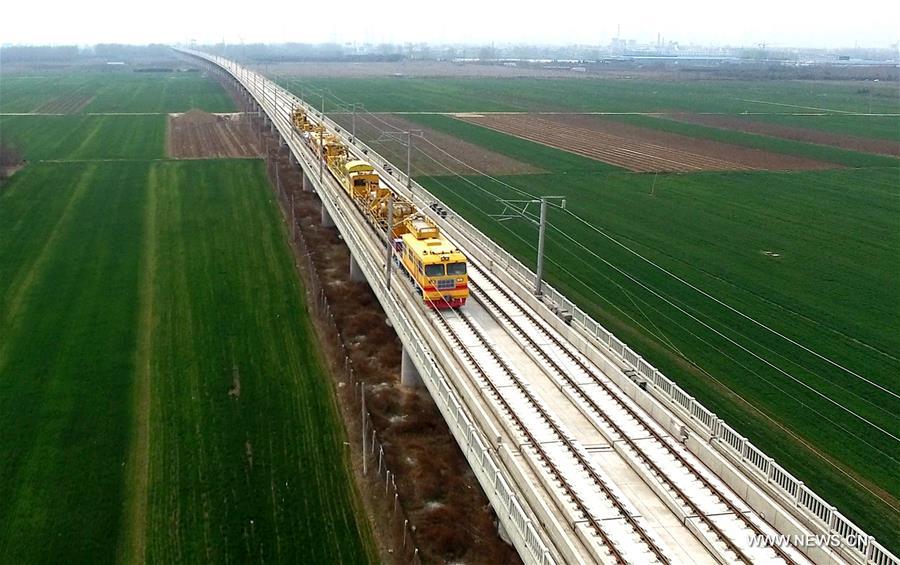 Завершена прокладка контактной сети на шэньсийском участке железной дороги Сиань -- Чэнду