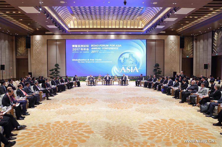 Чжан Гаоли встретился с китайскими и зарубежными предпринимателями на Боаоском азиатском  форуме 2017 года