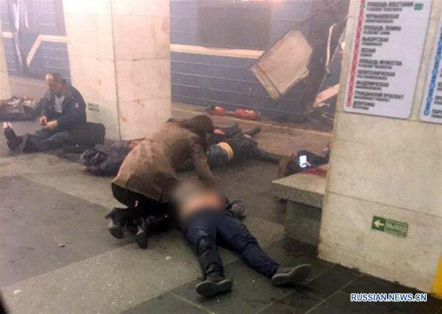 В метро Санкт-Петербурга прогремели два взрыва