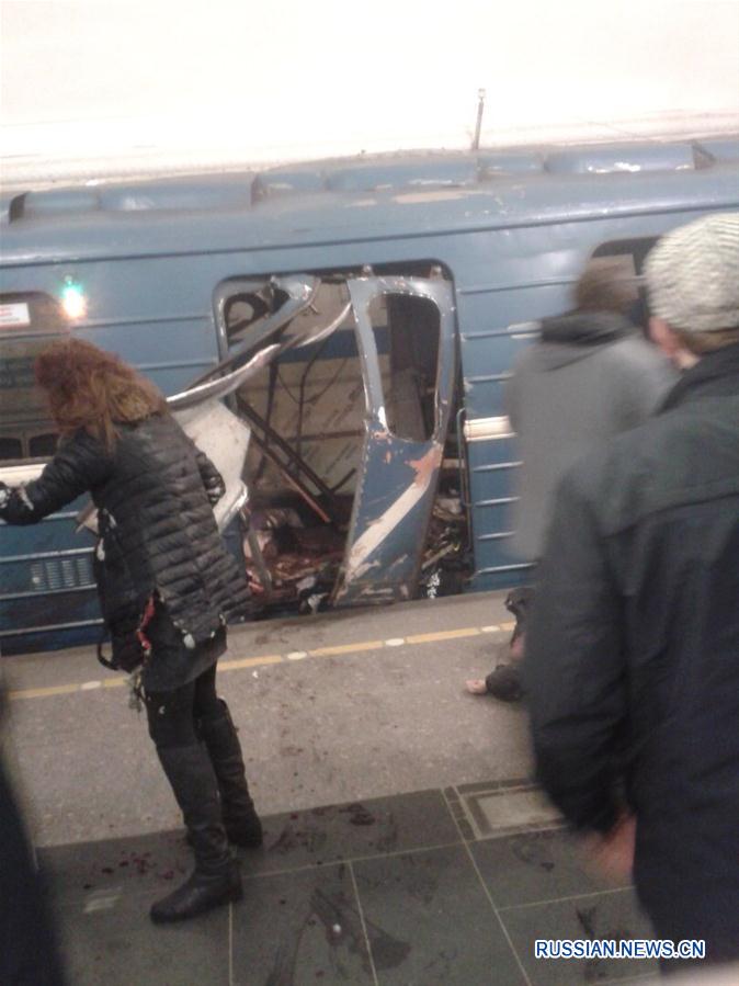 В метро Санкт-Петербурга прогремели два взрыва