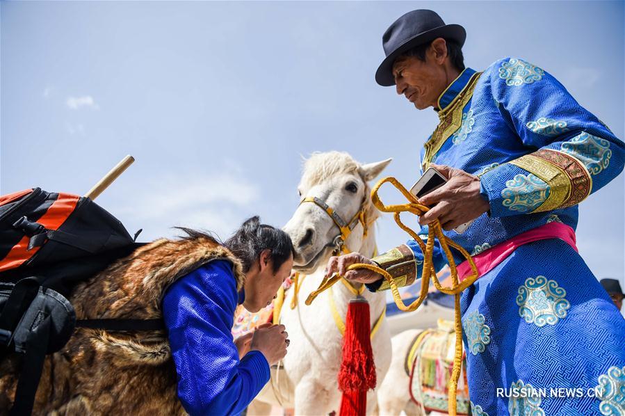 В хошуне Эджен-Хоро прошла церемония весеннего жертвоприношения Чингисхану
