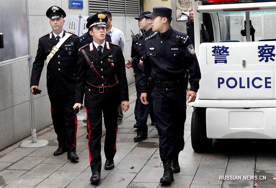 Китайская и итальянская полиция совместно патрулируют в Шанхае