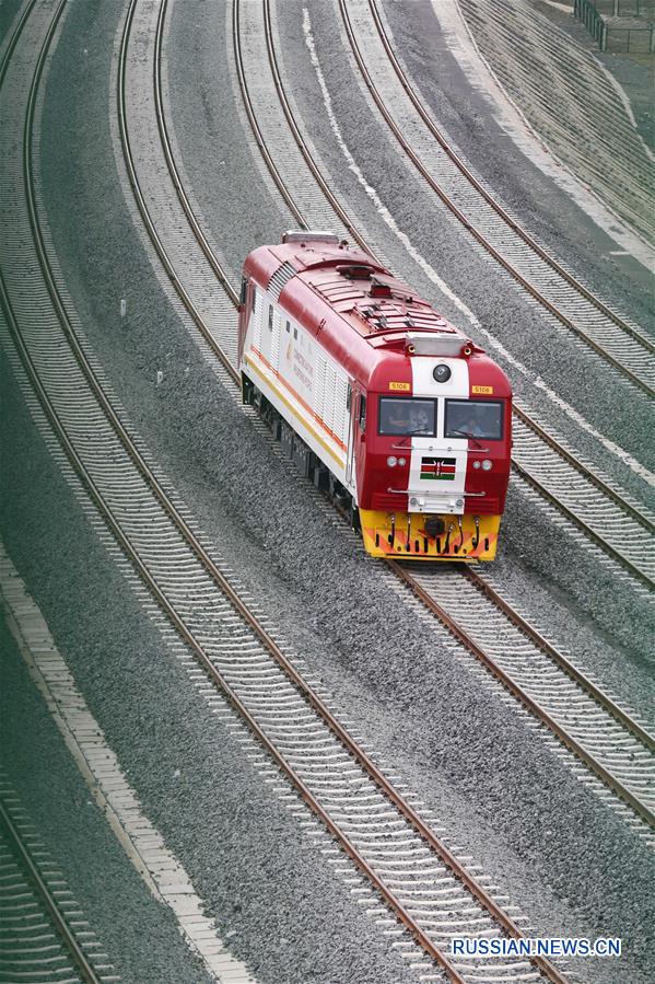 Китайская техника на кенийской железной дороге 
