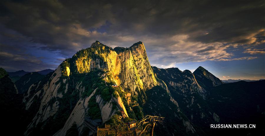Легендарная гора Хуашань на северо-западе Китая