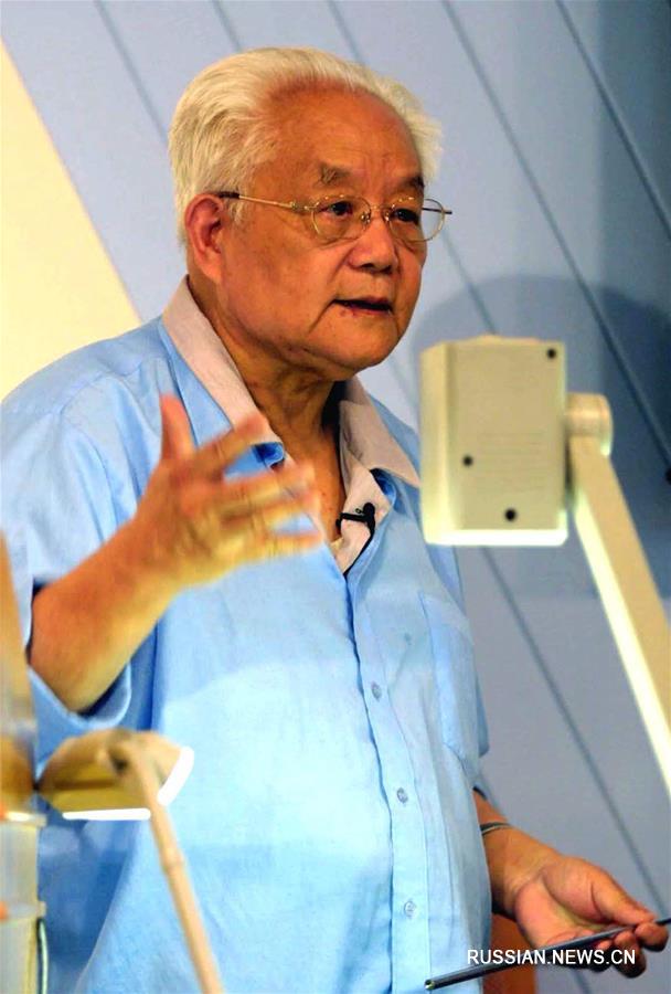 （社会）（4）首届国家最高科技奖得主吴文俊逝世