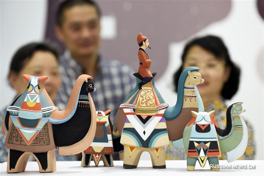 Наследник традиций создания глиняных игрушек из провинции Чжэцзян 