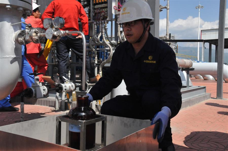 Первая нефть по трубопроводу Китай -- Мьянма добралась до Китая 