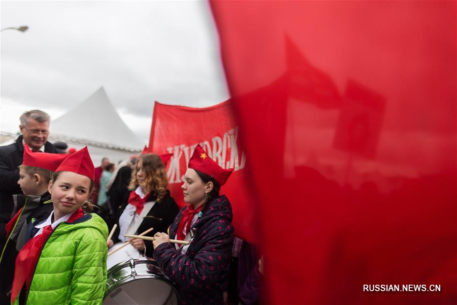 На Красной площади прошла церемония принятия в пионеры