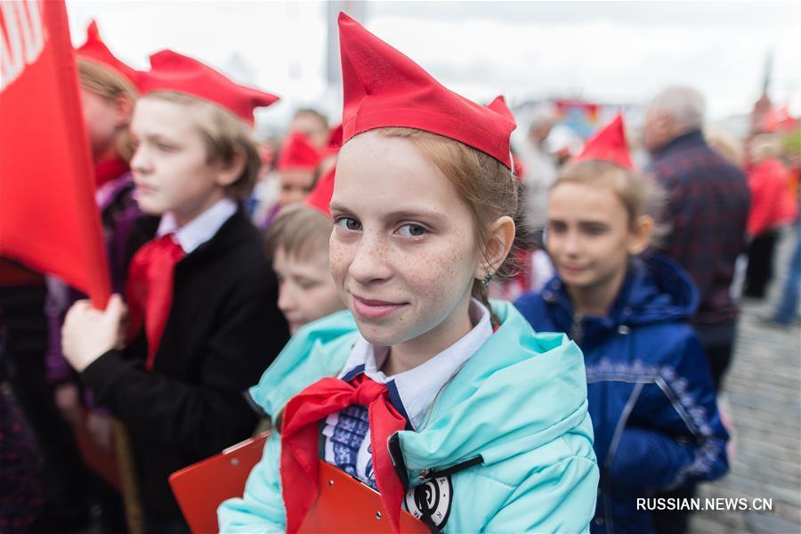 На Красной площади прошла церемония принятия в пионеры