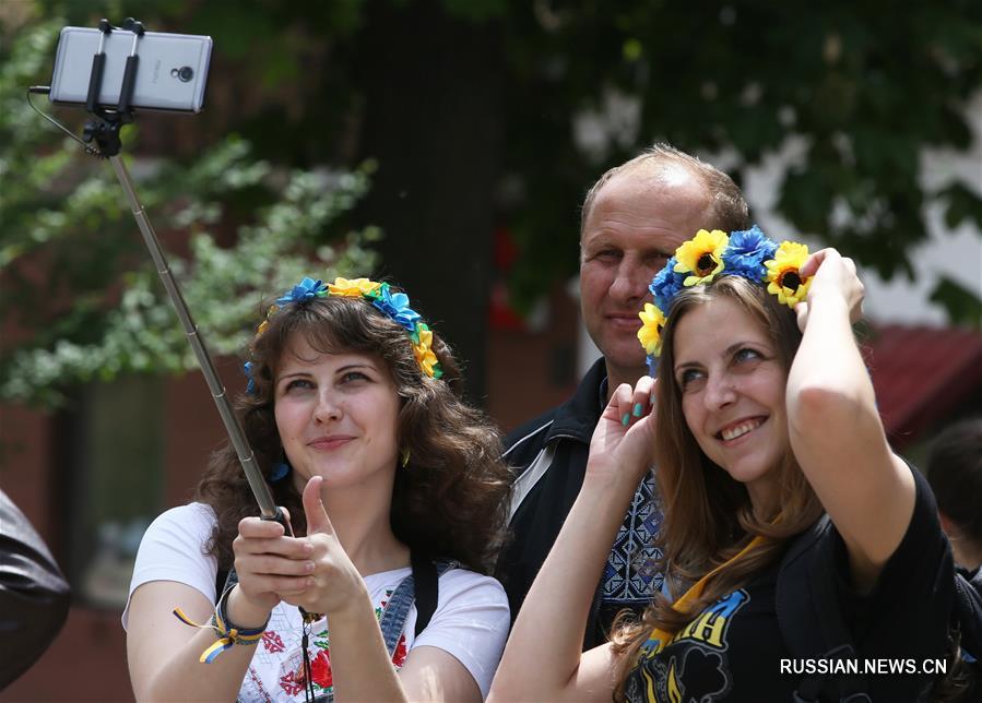 19-й Мегамарш вышиванок в Киеве