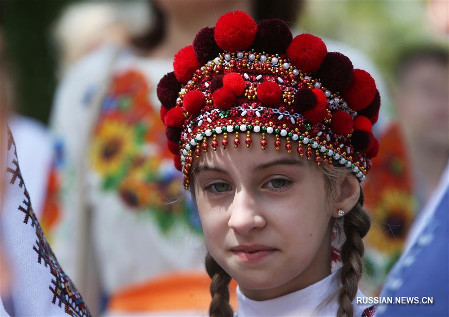 19-й Мегамарш вышиванок в Киеве