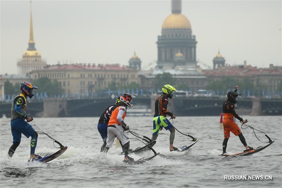 Соревнования по джет-серфингу в Санкт-Петербурге