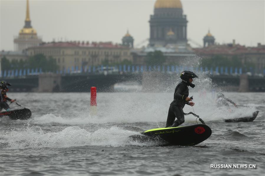Соревнования по джет-серфингу в Санкт-Петербурге