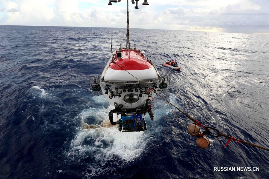 Батискаф "Цзяолун" совершил последнее погружение в рамках 38-й китайской океанологической  экспедиции 