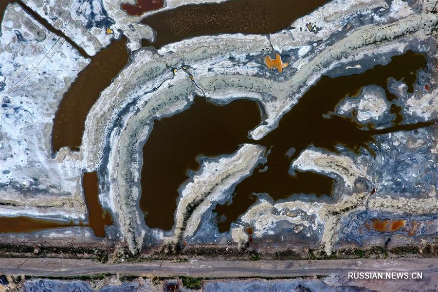 Живописные соленые озера в провинции Шаньси