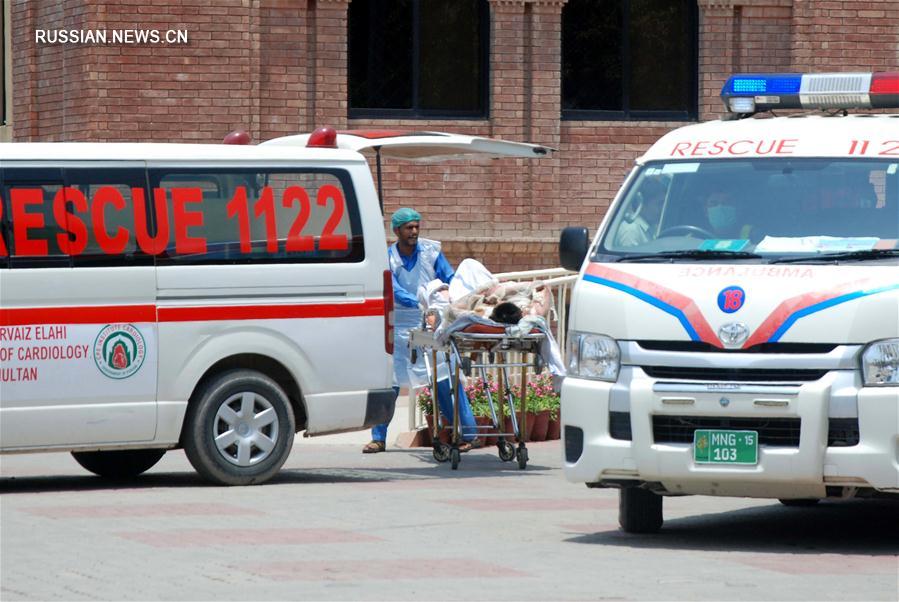 （国际）（2）巴基斯坦油罐车起火事件致200多人死伤