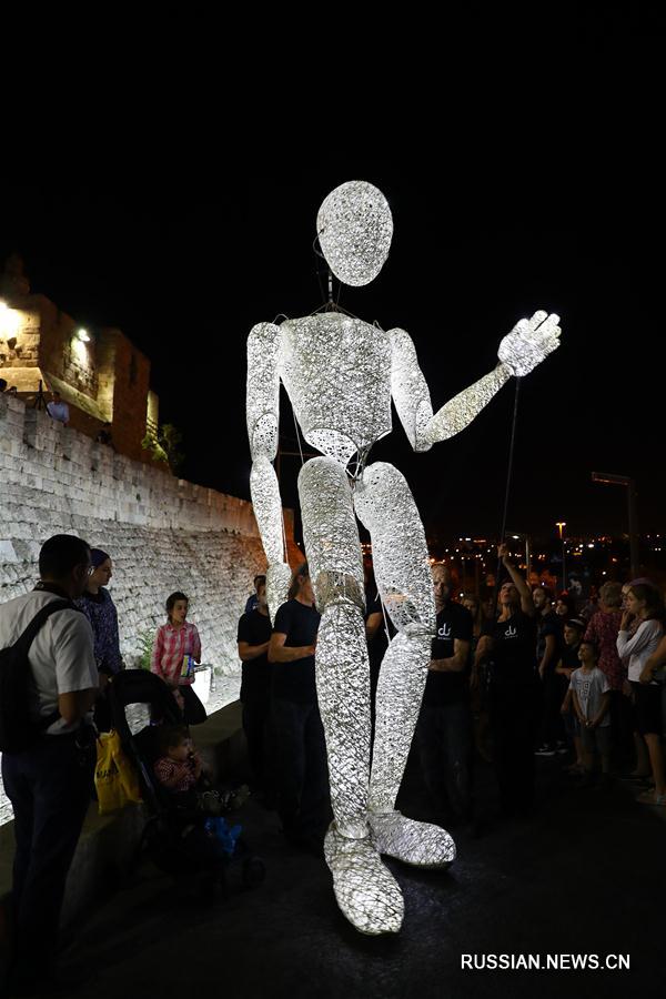 Фестиваль света открылся в Иерусалиме