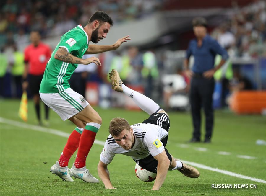 Футбол -- Кубок конфедераций ФИФА: Германия одолела Мексику и вышла в финал турнира