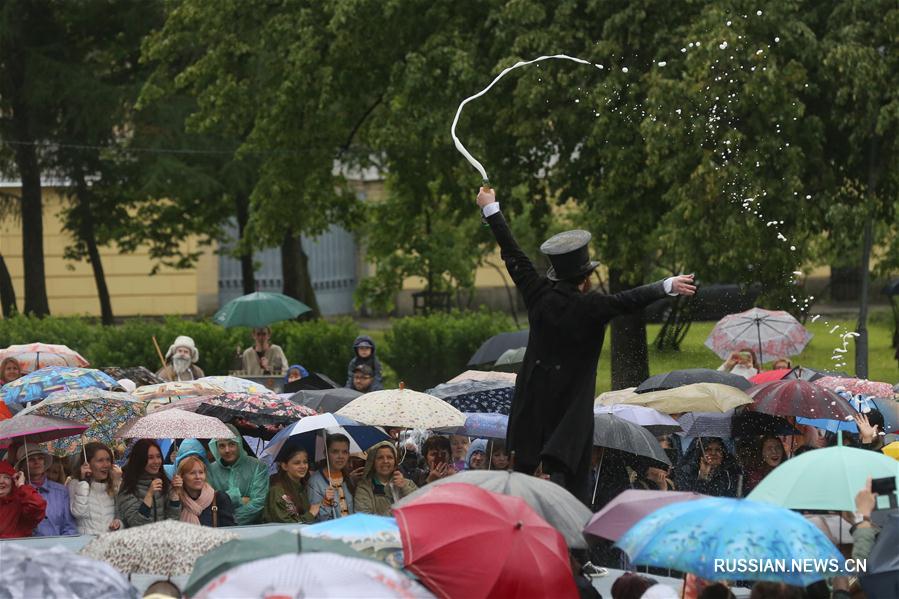 "Достоевский карнавал" в Санкт-Петербурге