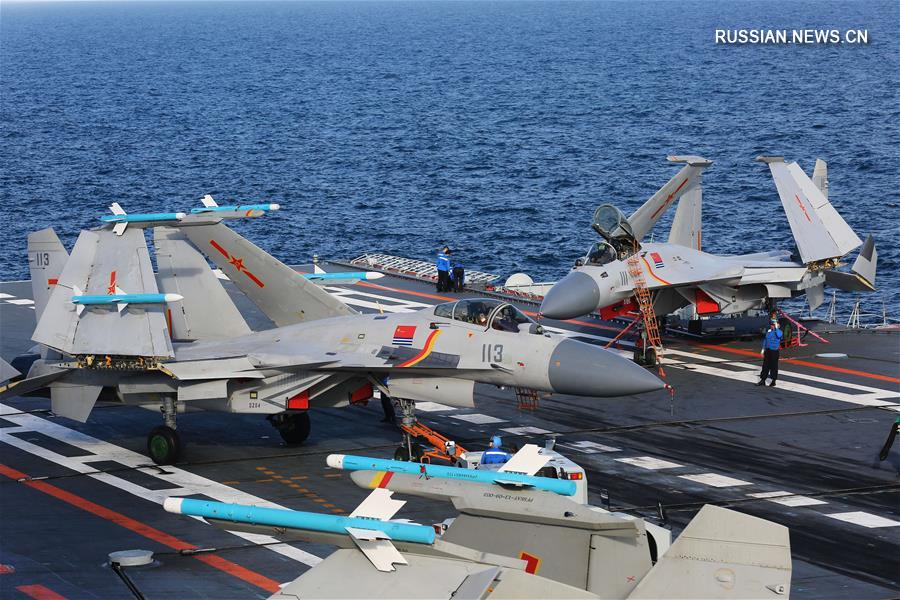 Флотилия китайских военных кораблей с авианосцем "Ляонин" в составе проводит трансрегиональные  тренировки