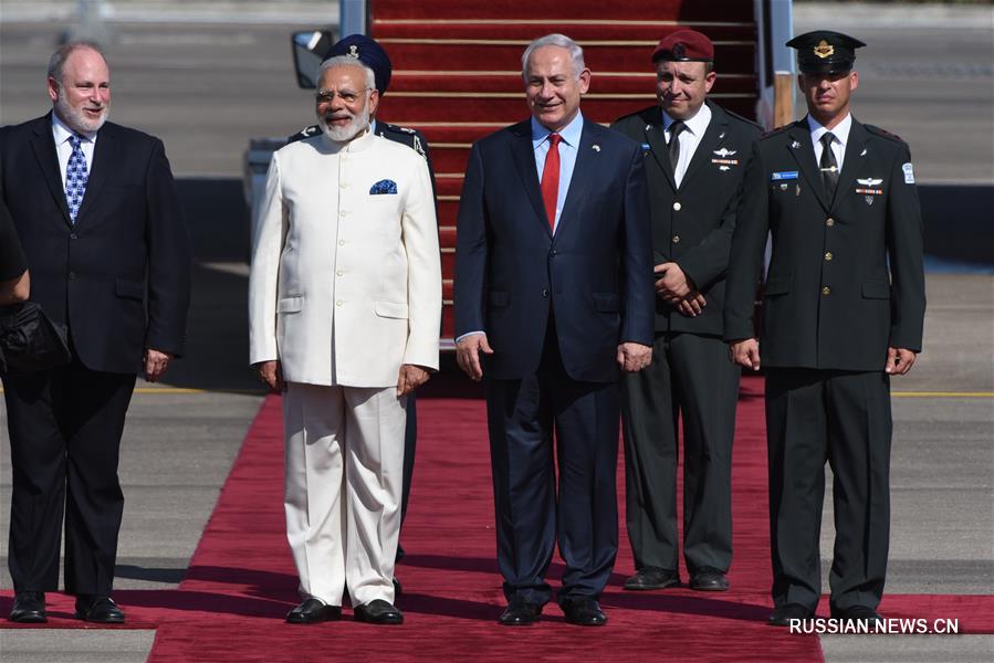 Премьер-министр Индии начал визит в Израиль