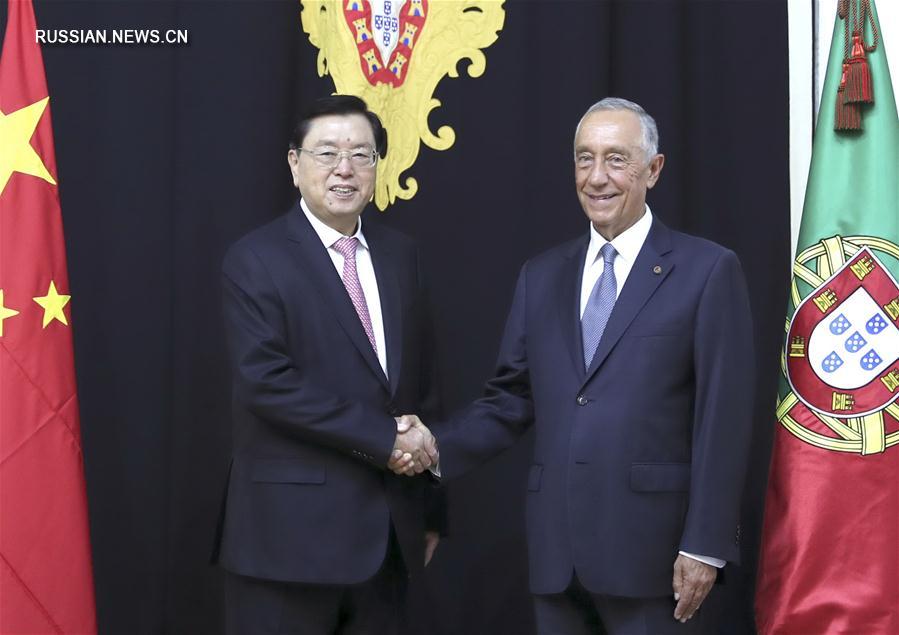 Чжан Дэцзян нанес официальный дружественный визит в Португалию