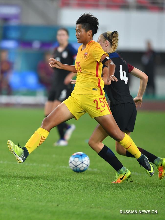 Футбол -- Международный турнир среди юношеских женских команд в Вэйфане: китаянки победили американок