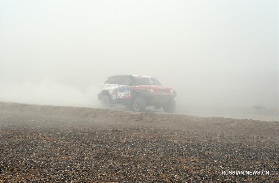 (体育)(5)赛车——2017丝绸之路国际汽车拉力赛第十赛段