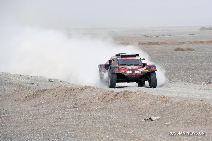 (体育)(3)赛车——2017丝绸之路国际汽车拉力赛第十赛段