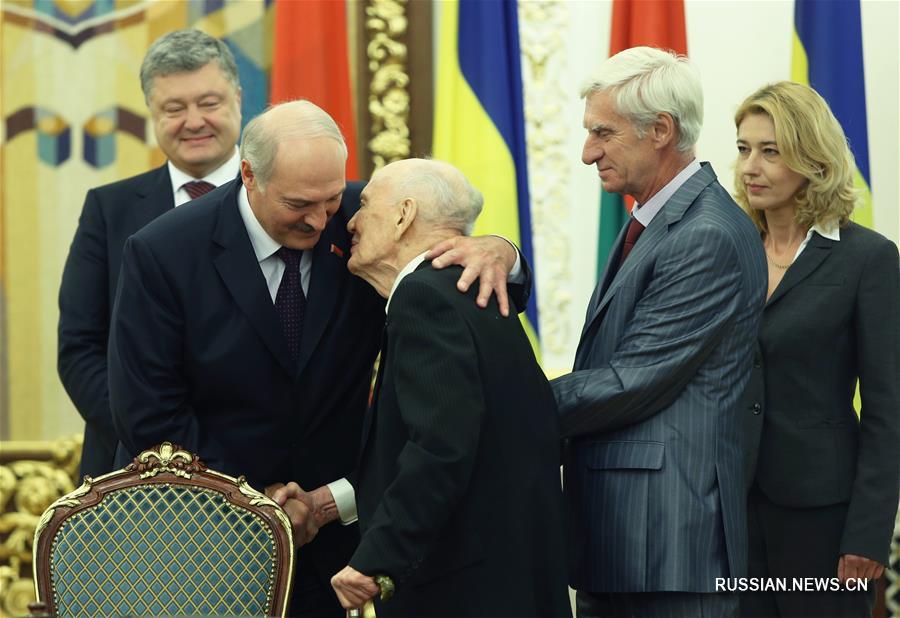 Президент Беларуси Александр Лукашенко посетил Украину с официальным визитом