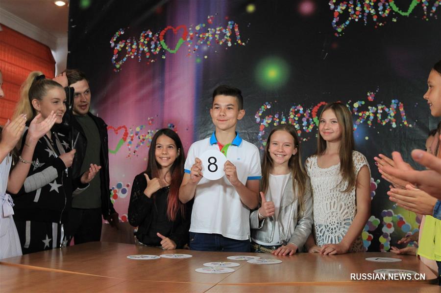 Финалисты белорусского национального отбора детского "Евровидения-2017" выбрали номера удачи