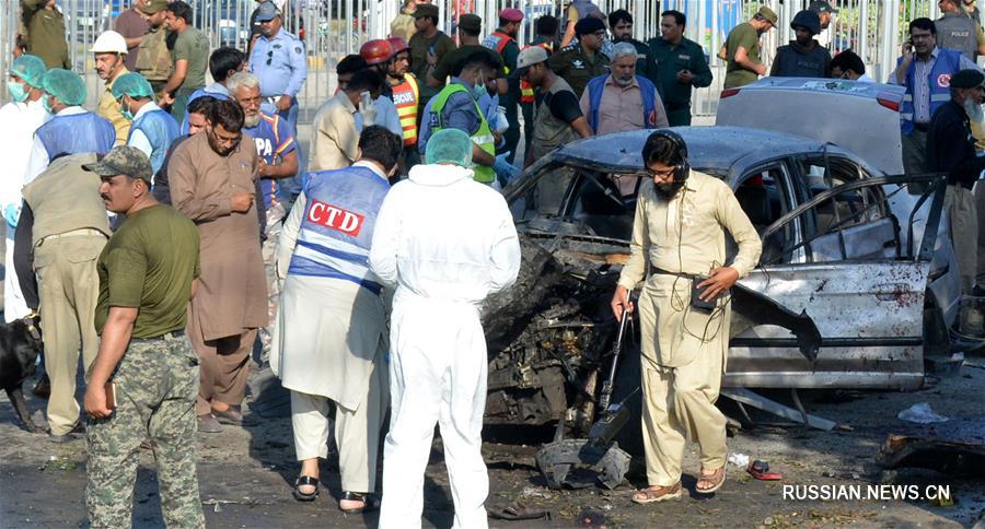 26 человек погибли в результате совершенного террористом-смертником взрыва в пакистанском  Лахоре 